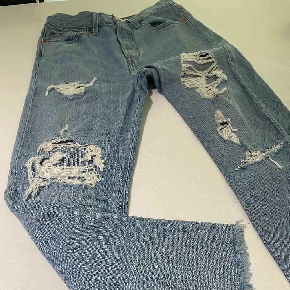 Levi’s wedgie jeans